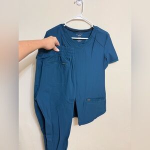 Women’s Scrub Set